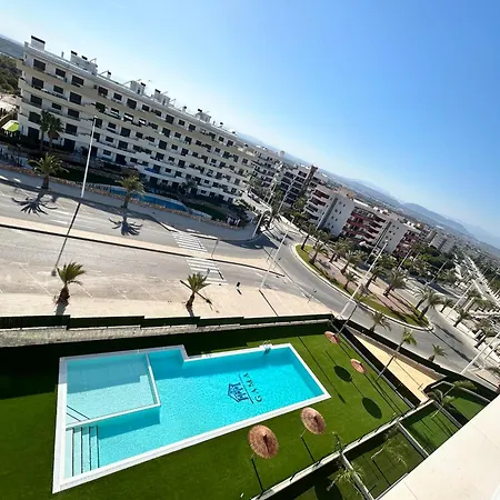 Apartment Spanish Sun - 500 M From The